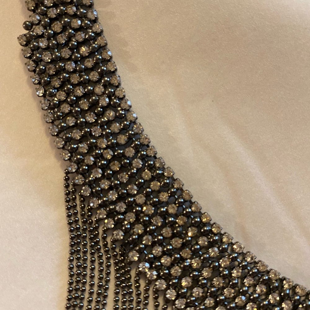 Joe Fresh statement necklace - Picture 5 of 9